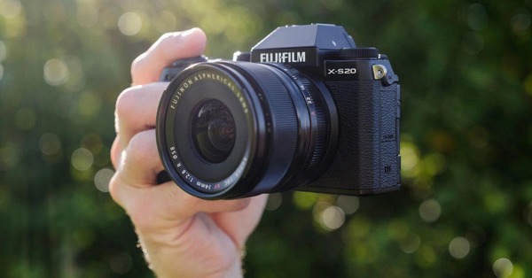 Đánh giá Fujifilm X-S20: Thiết kế, tính năng, hiệu suất