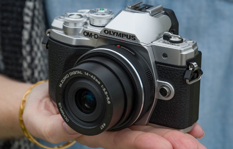 Máy ảnh Olympus OM-D E-M10 Mark III Máy ảnh Olympus OM-D E-M10 Mark III