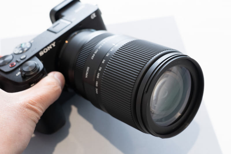 Mức độ quang sai màu xuất hiện ở Sigma 16-300mm hoàn toàn có thể chấp nhận được
