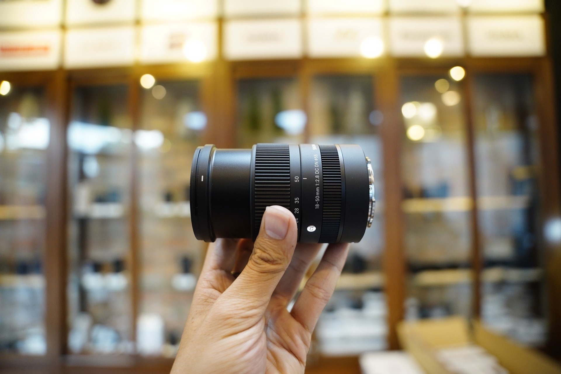 Ống kính - Lens Sony giá rẻ tốt nhất - BH Asia - NPP SIGMA độc quyền tại Việt Nam