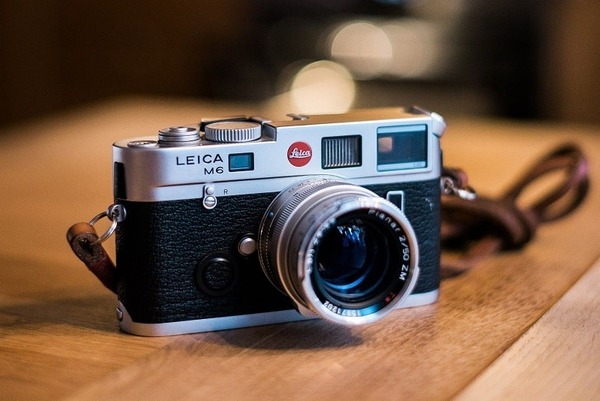 Thiết kế sang trọng của chiếc máy ảnh huyền thoại Leica M6 Nguồn: Fado